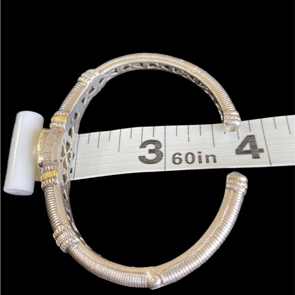 Judith Ripka Jr sterling silver hinged cuff bracelet with real diamonds - Picture 2 of 6
